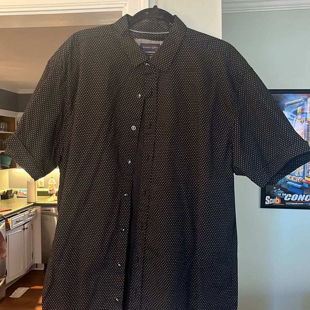 Gentleman’s outfitters 2X polka dotted button up